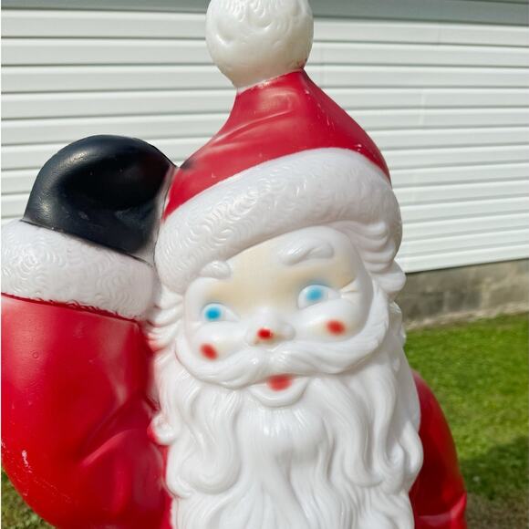Empire Vintage Dancing Santa Blow Mold Waving with Light 40"- Bottom Cracked - Picture 2 of 15